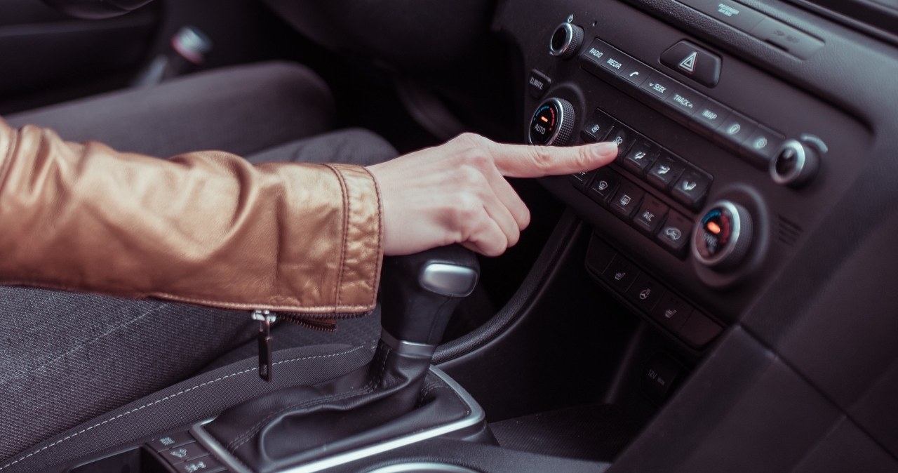 Zimą zawsze wciskam ten przycisk. Mechanik na mnie nie zarobi