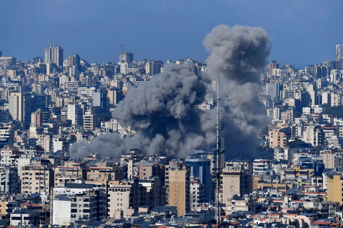 Libańskie media informują o zaciętych walkach między siłami izraelskimi i Hezbollahem. Izraelskie wojska weszły najdalej w głąb Libanu od czasu rozpoczęcia inwazji. Później zostały zmuszone do wycofania się.