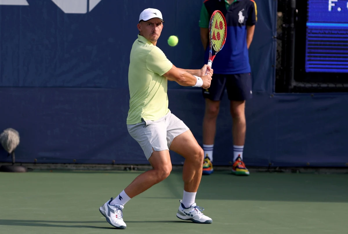 "Na pewno było to duże zaskoczenie, że z tak przypadkowej współpracy, jaka była na początku roku, wyszły tak znakomite rezultaty. Mam nadzieję tę współpracę kontynuować w przyszłym roku" - mówi w rozmowie z Cezarym Dziwiszkiem z RMF FM tenisista Jan Zieliński. Deblista kończy najlepszy sezon w karierze zwieńczony dwoma zwycięstwami w turniejach wielkoszlemowych. Nie wygrał ich jednak w deblu w parze z Hugo Nysem, a w mikście z Hsieh Su-Wei, z którą chce występować dalej.