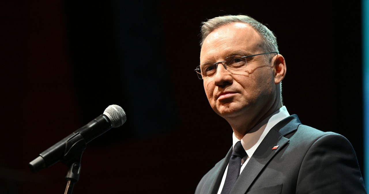 Prezydent pisze o "resztkach demokracji". "Pilnujmy Polski"