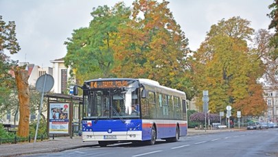 Ukradł autobus miejski. Po drodze doprowadził do kolizji