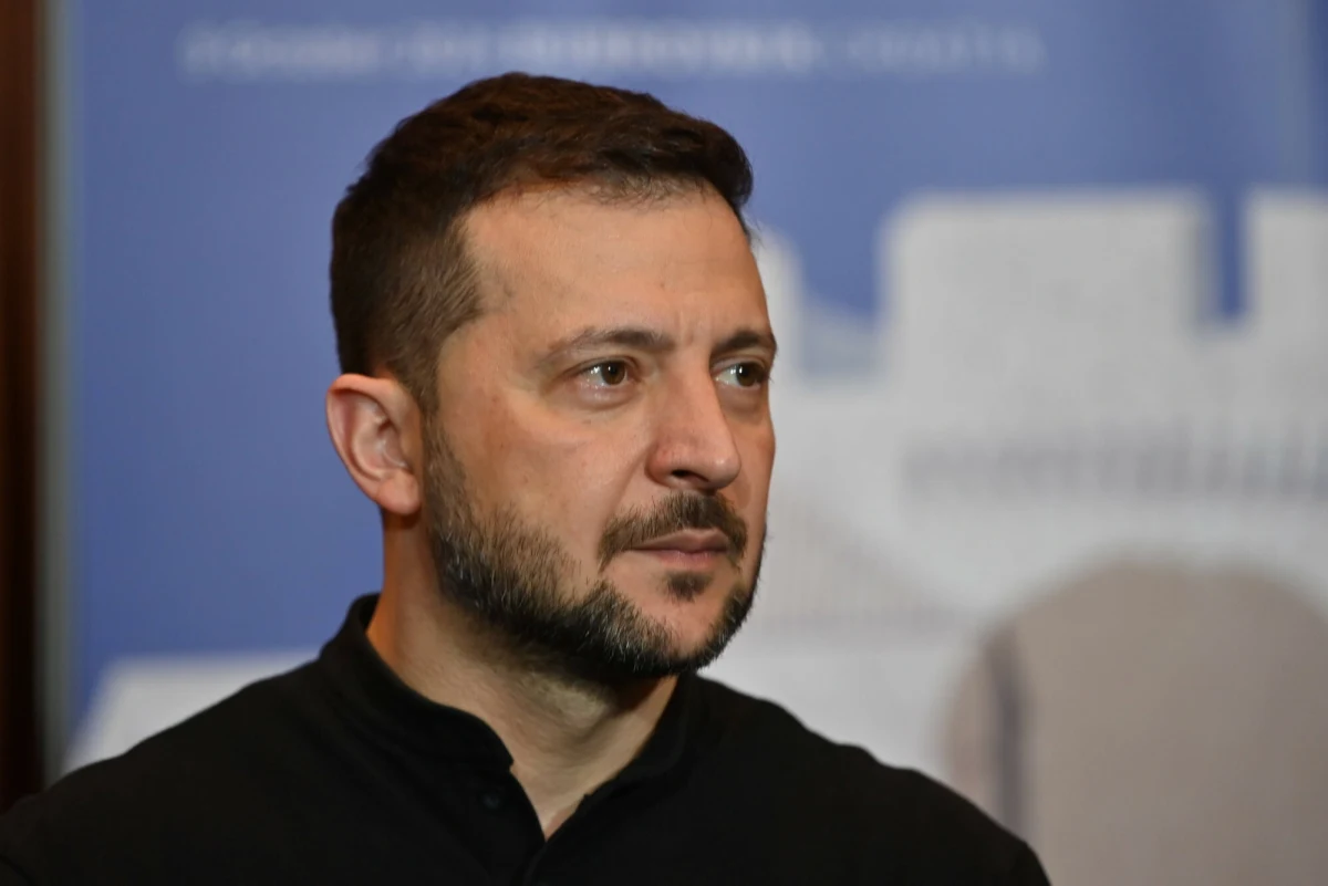 "Takich rzeczy się nie ogłasza. Rakiety mówią same za siebie" - powiedział ukraiński prezydent Wołodymyr Zełenski, komentując doniesienia o tym, że administracja prezydenta USA Joe Bidena dała zielone światło Ukrainie na wykorzystywanie amerykańskiej broni do rażenia celów w głębi Rosji. Według mediów, podobną zgodę wydały Wielka Brytania i Francja. 