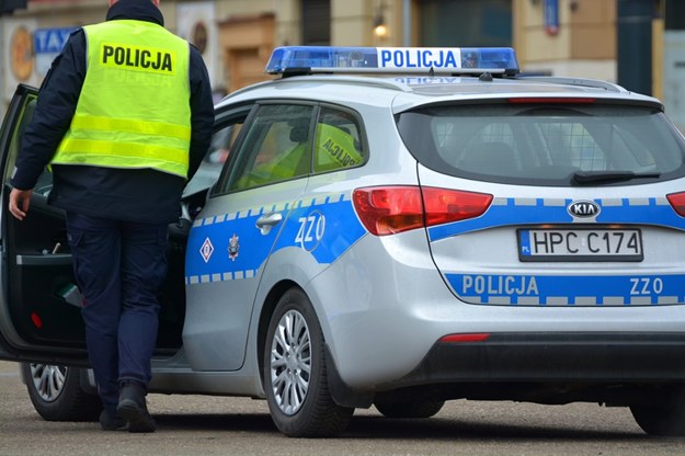 Potrącił pieszego i uciekł. Cztery osoby zatrzymane [NAGRANIE]