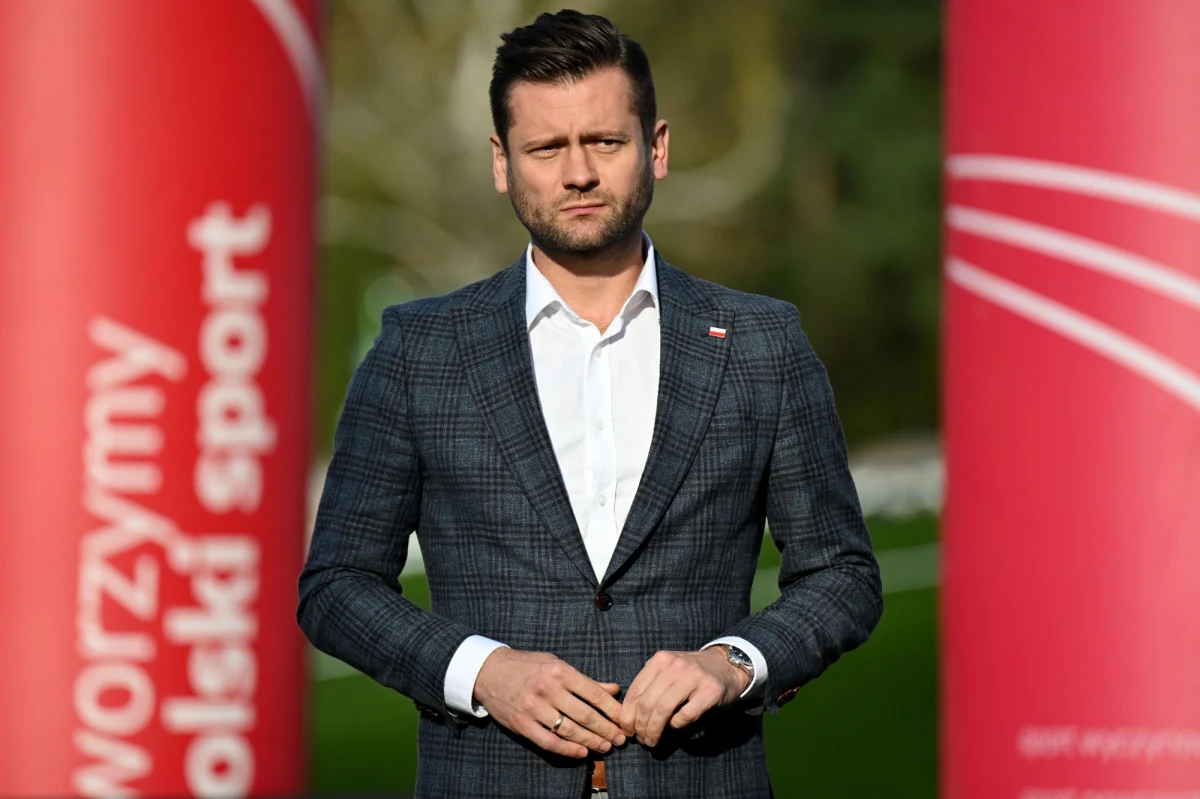 Zawiadomienie o możliwości popełnienia przestępstwa przez Kamila Bortniczuka, byłego ministra sportu i turystyki w rządzie Zjednoczonej Prawicy, składa w prokuraturze Najwyższa Izba Kontroli - dowiedział się reporter RMF FM. "To kolejna kompromitacja Najwyższej Izby Kontroli pod rządami Mariana Banasia" - powiedział Bortniczuk. 