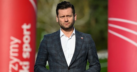 Zawiadomienie o możliwości popełnienia przestępstwa przez Kamila Bortniczuka, byłego ministra sportu i turystyki w rządzie Zjednoczonej Prawicy, składa w prokuraturze Najwyższa Izba Kontroli - dowiedział się reporter RMF FM. "To kolejna kompromitacja Najwyższej Izby Kontroli pod rządami Mariana Banasia" - powiedział Bortniczuk. 