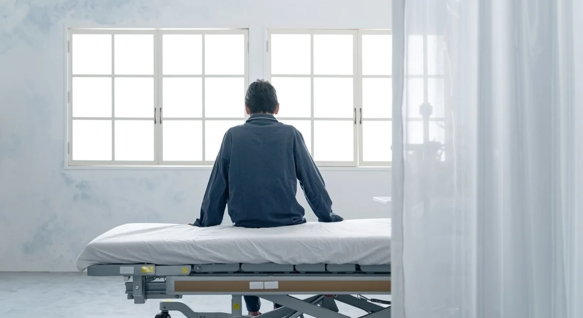 Kontrola przeprowadzona przez NIK wykazała liczne nieprawidłowości w działaniu centrów zdrowia psychicznego w województwie wielkopolskim oraz w nadzorze ze strony NFZ. Mowa m.in. o błędach rozliczeniowych, brakach kadrowych czy stosowaniu środków przymusu bezpośredniego bez wymaganych procedur.