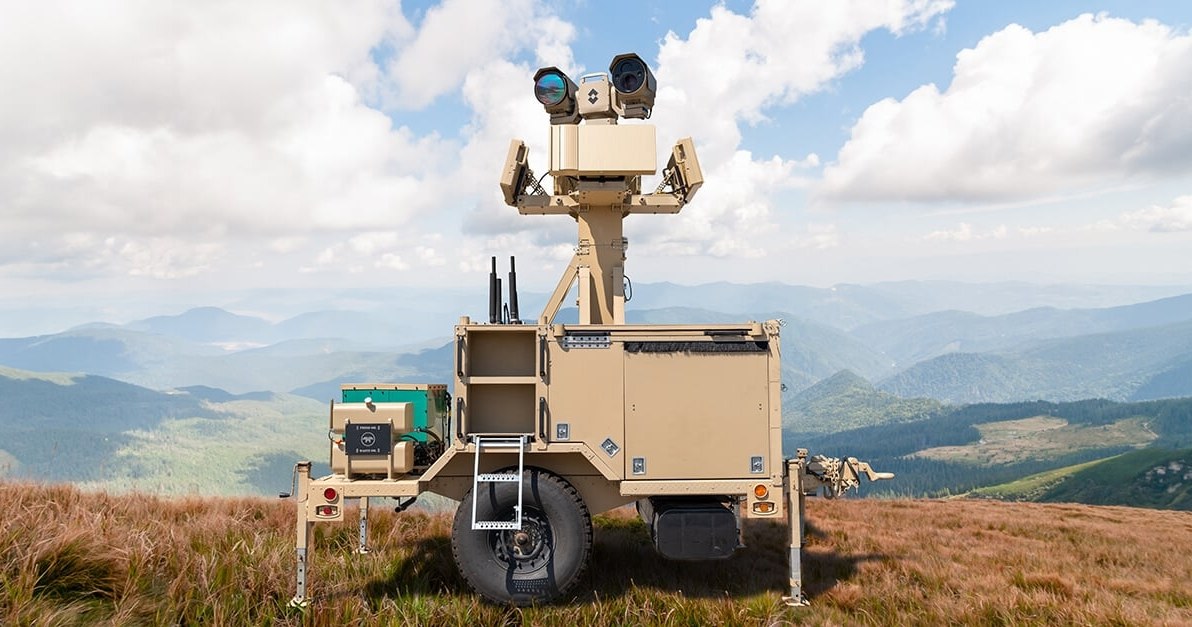 Amerykańskie wojsko zaprezentowało w trakcie realizowanych ostatnio ćwiczeń zaawansowany system przeciwdronowy Cerberus XL C-UAS, który wykorzystuje nowoczesne technologie wykrywania i neutralizacji bezzałogowych statków powietrznych. 
