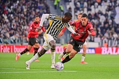 Piłka nożna: Liga włoska - mecz: AC Milan - Juventus FC