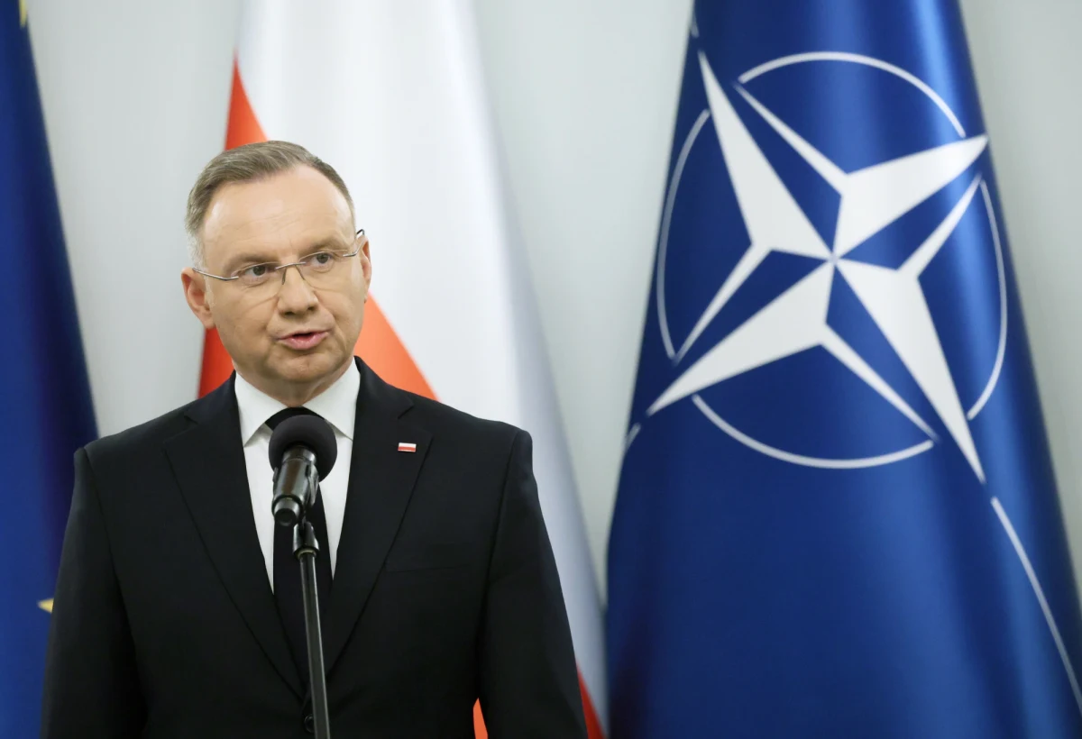 Andrzej Duda w rozmowie z Bloombergiem postawił śmiałą tezę: niedawny telefon Olafa Scholza do Władimira Putina stanowił próbę "wykluczenia Donalda Trumpa z rozmów o przyszłości Ukrainy".