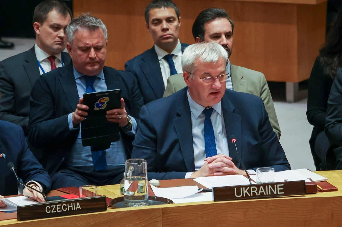 Nie milkną echa doniesień o pozwoleniu USA na używanie przez Ukrainę amerykańskiej broni do uderzeń na terytorium Rosji. "To może być 'game changerem' i skrócić wojnę" - powiedział szef ukraińskiego MSZ Andrij Sybiha przed posiedzeniem Rady Bezpieczeństwa ONZ. Przedstawiciel Rosji groził "drastycznymi konsekwencjami" dla Europy. "To kolejny krok na drabinie eskalacyjnej i nikt nie wie, dokąd to zmierza" - ocenił doradca Donalda Trumpa Michael Waltz.