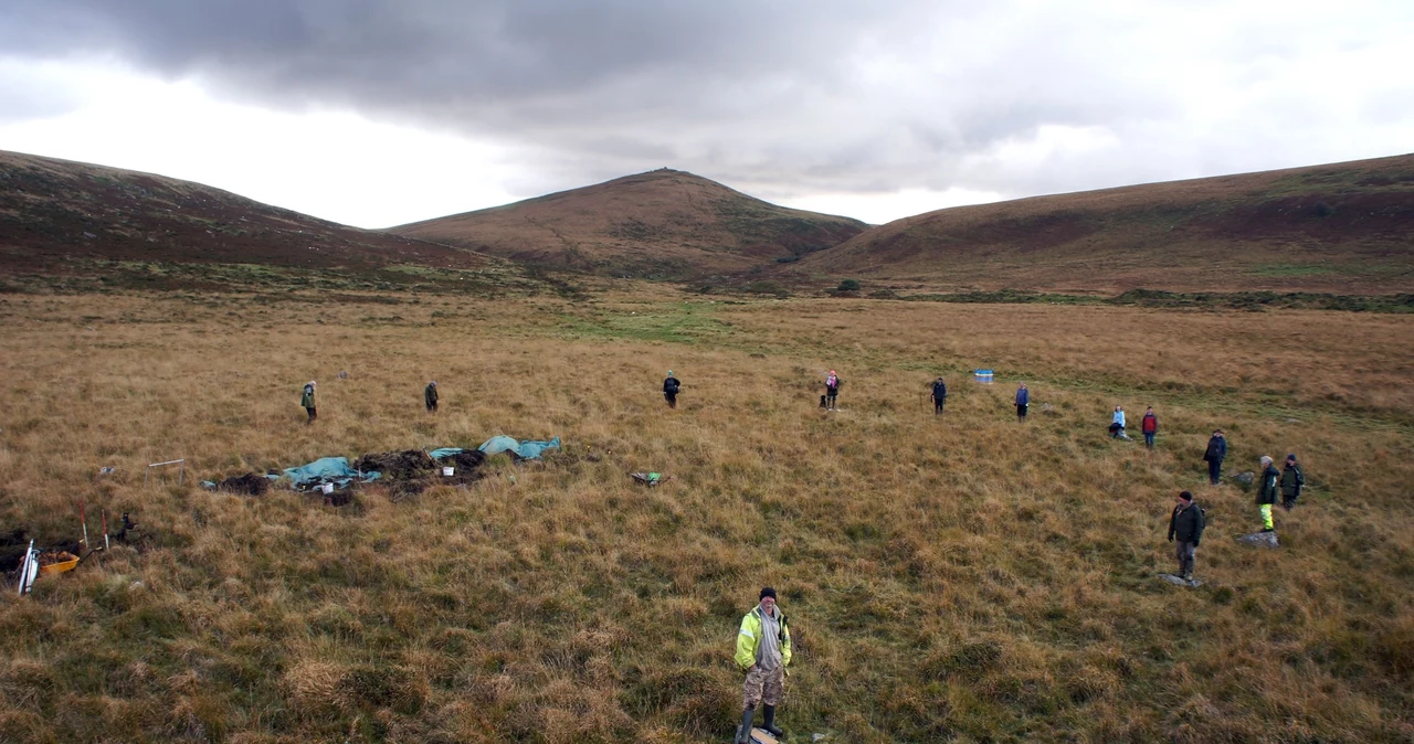  Angielskie wrzosowiska Dartmoor odkryły kolejną tajemnicę. Kamienny krąg w wieku Stonehenge