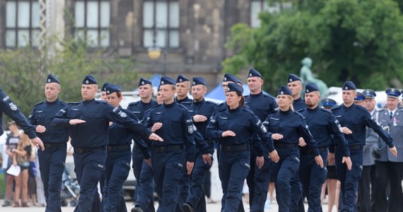 "Rozpoczęła się procedura odwołania trzech komendantów wojewódzkich policji" - poinformowała insp. Katarzyna Nowak, rzeczniczka prasowa komendanta głównego policji. Chodzi o szefów garnizonów w Krakowie, Kielcach i Rzeszowie.