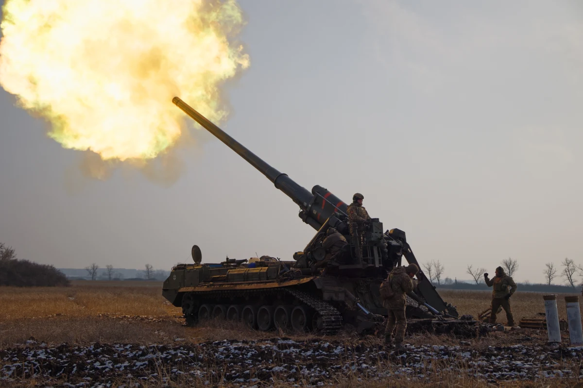 Południowokoreańska agencja wywiadowcza (NIS) poinformowała w środę, że Korea Północna wysyła do Rosji haubice i wyrzutnie rakietowe. NIS przekazała również, że w rosyjskim obwodzie kurskim rozmieszczono blisko 11 tys. północnokoreańskich żołnierzy, którzy biorą już udział w walkach.