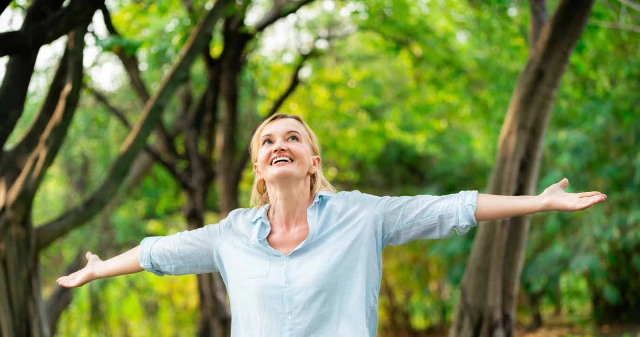  Trudny czas dla wielu kobiet. Sposoby radzenia sobie z objawami menopauzy