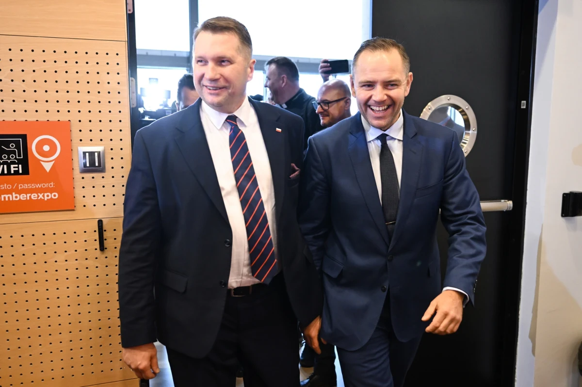 Przemysław Czarnek lub Karol Nawrocki zostanie kandydatem Prawa i Sprawiedliwości w przyszłorocznych wyborach prezydenckich - ustalił dziennikarz RMF FM. Jeszcze dziś w siedzibie PiS przy ul. Nowogrodzkiej prezydium partii ma podjąć ostateczną decyzję. Oficjalna prezentacja kandydata ma odbyć się w najbliższą sobotę 23 listopada w hali Sokoła w Krakowie.