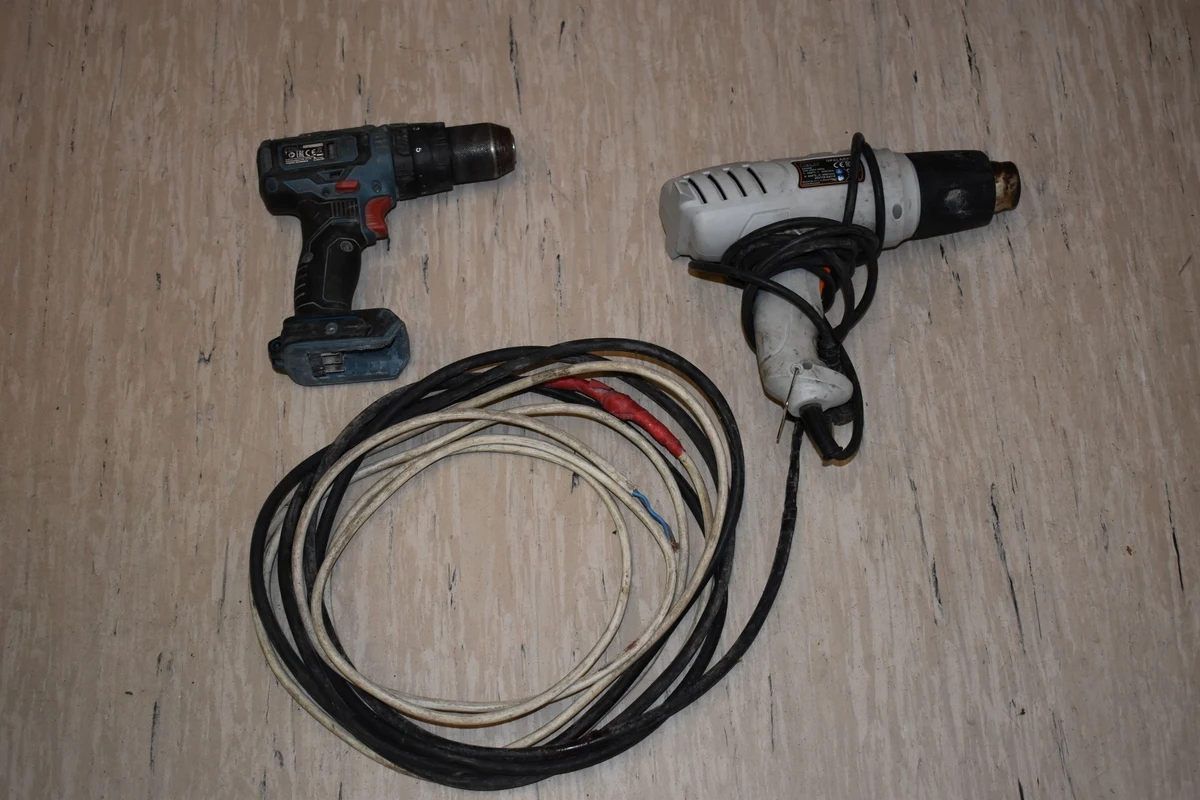 Policjanci z Garwolina i Łaskarzewa (woj. mazowieckie) zatrzymali dwóch mężczyzn, którzy przetrzymywali 37-latka wbrew jego woli. Pokrzywdzony był w stanie powiadomić o całej sytuacji dopiero po kilku dniach od zdarzenia.