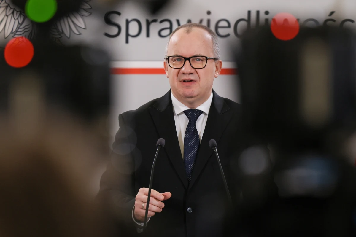 Do polskich sądów ma w przyszłym roku trafić 1159 asystentów sędziów. "Pierwsi mają trafić do wydziałów zajmujących się kredytami frankowymi" - zapowiedział minister sprawiedliwości Adam Bodnar, który przedstawił program reformy sądownictwa.