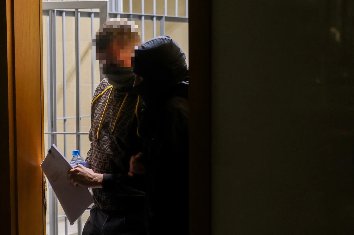 Twórca marki Red is Bad Paweł S., podejrzany ws. nieprawidłowości w Rządowej Agencji Rezerw Strategicznych (RARS), pozostanie w areszcie do 28 stycznia – zdecydował prawomocnie Sąd Okręgowy w Katowicach. Nie uwzględnił zażalenia obrony na stosowanie tego najsurowszego środka zapobiegawczego.