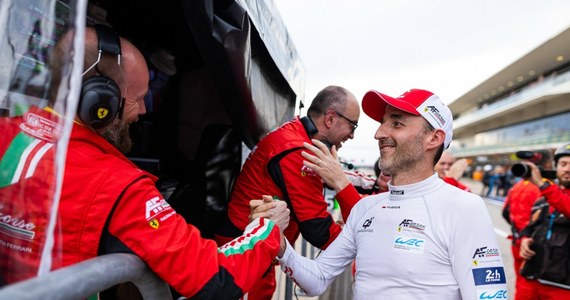 Robert Kubica w przyszłym roku ponownie będzie rywalizował za kierownicą Ferrari w długodystansowych mistrzostwach świata WEC (World Endurance Championship). Poinformował o tym w czwartek włoski zespół AF Corse, który jest producentem aut tej marki startujących w klasie Hypercar.