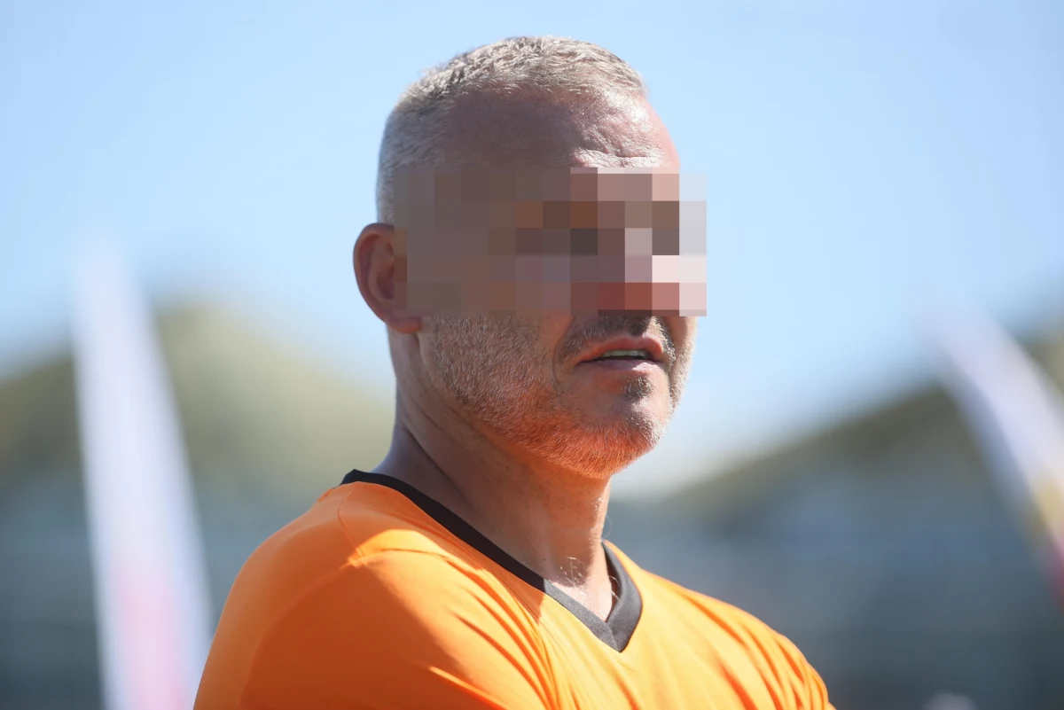 Tomaszowi K., byłemu reprezentantowi Polski zatrzymanemu dziś przez Centralne Biuro Antykorupcyjne, prokuratura postawiła zarzuty uzyskania i posługiwania się fakturami na ponad 2 miliony złotych i wyłudzenia 402 tys. zł podatku VAT. Wobec byłego piłkarza zastosowano poręczenie majątkowe w kwocie 200 tysięcy złotych oraz dozór policji. 
