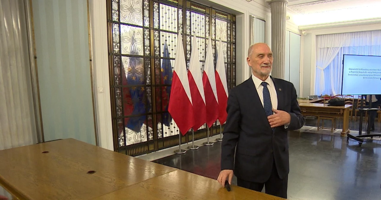 Antoni Macierewicz złożył zawiadomienie do prokuratury na obecne szefostwo MON