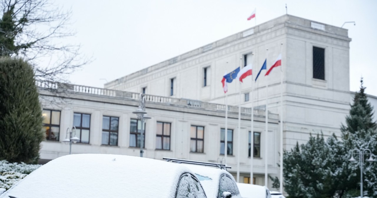 Sejm, uchwalił, ustawę, okołobudżetową, 2025, Zakłada, podniesienie, wynagrodzeń, nauczycieli, początkujących, mechanizm, uelast Ustawa okołobudżetowa na 2025 rok. Zapadła decyzja Sejmu