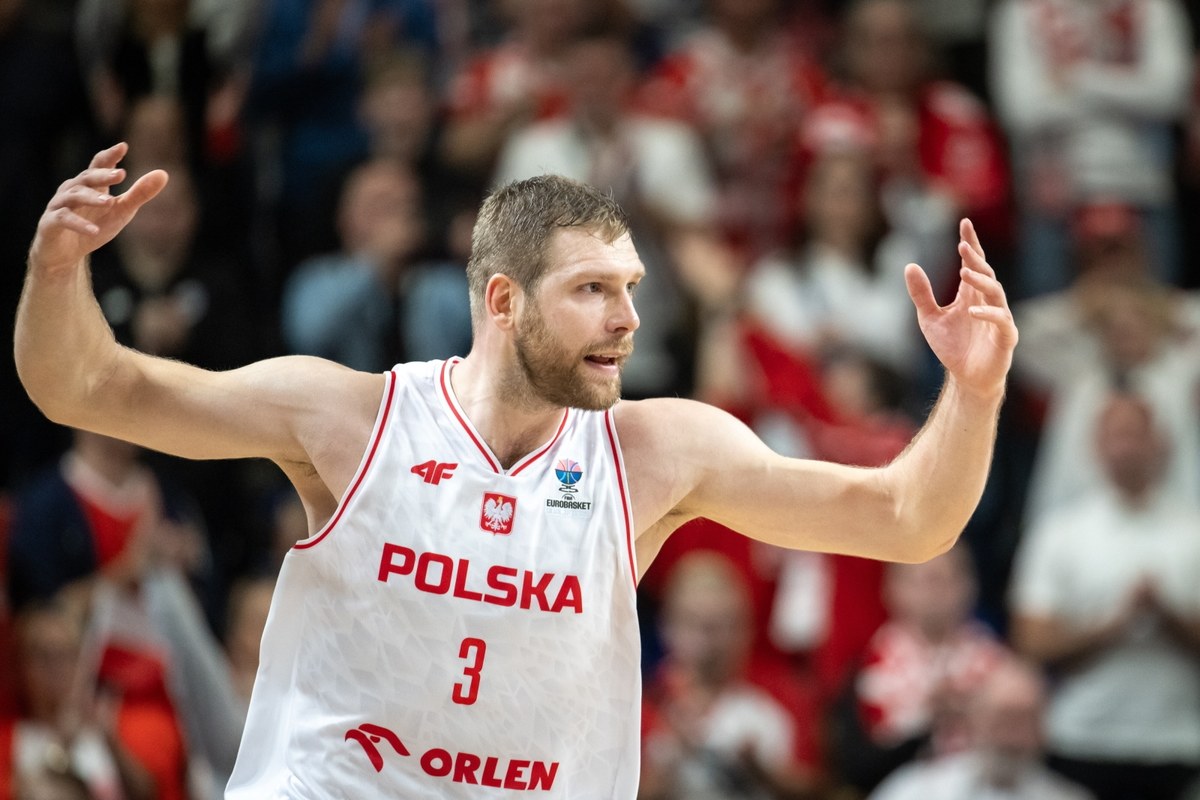 Polska przegrała we Włocławku z Estonią 78:82 (18:19, 22:19, 13:19, 25:25) w 3. kolejce grupy H eliminacji mistrzostw Europy 2025 koszykarzy. To trzecia przegrana Biało-Czerwonych w kwalifikacjach i jednocześnie trzecie zwycięstwo rywali.