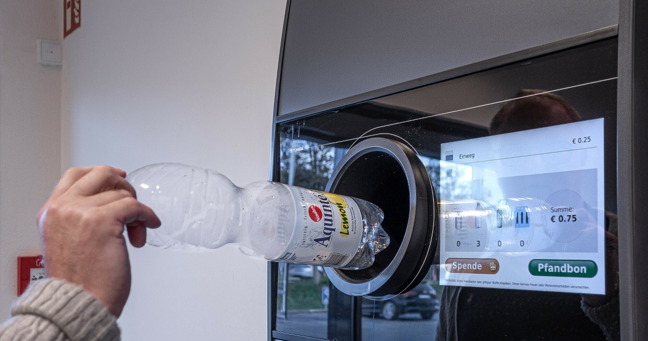 "Dualizm opakowaniowy" w sklepach. Problem z systemem kaucyjnym