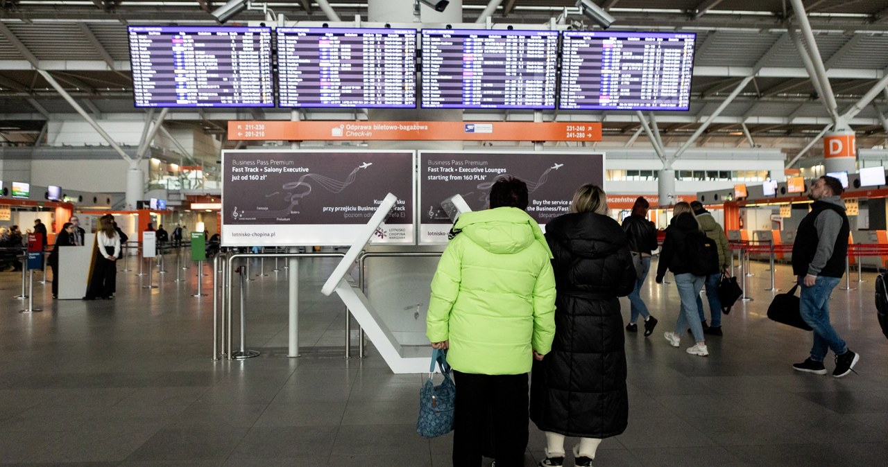  Na tym lotnisku seniorzy mają dodatkowe przywileje. Ominą wszystkie kolejki