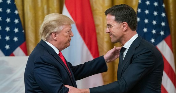 Sekretarz generalny NATO Mark Rutte udał się na Florydę, by spotkać się z prezydentem elektem USA Donaldem Trumpem w jego rezydencji Mar-a-Lago na Florydzie - taką informacje przekazał w piątek holenderski dziennik "De Telegraaf", powołując się na źródła. Rutte ma opinię opanowanego i sprawnego negocjatora. W 2018 roku zyskał przydomek: "zaklinacz Trumpa".