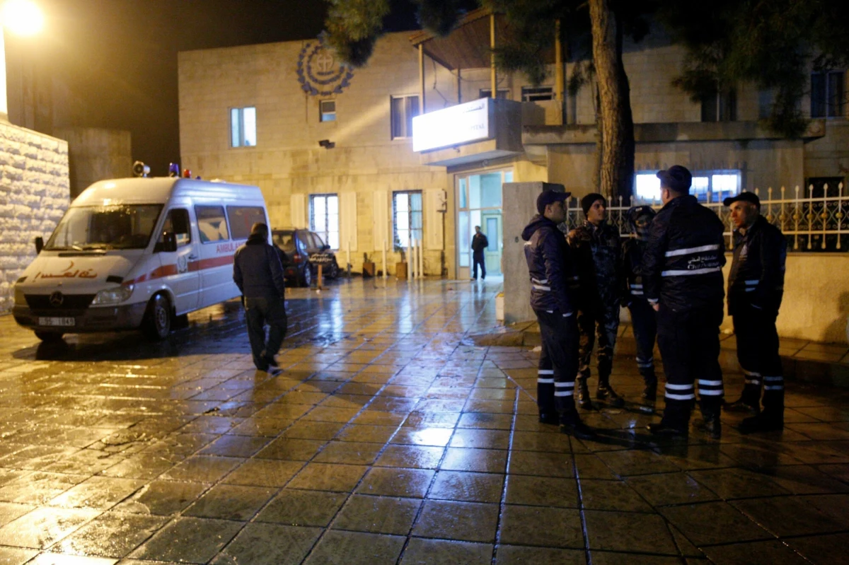 ​Jedna ofiara śmiertelna i troje rannych - to bilans strzelaniny, do której doszło w niedzielę nad ranem w pobliżu ambasady Izraela w jordańskim Ammanie. Policja zabiła napastnika, który otworzył ogień do mundurowych.