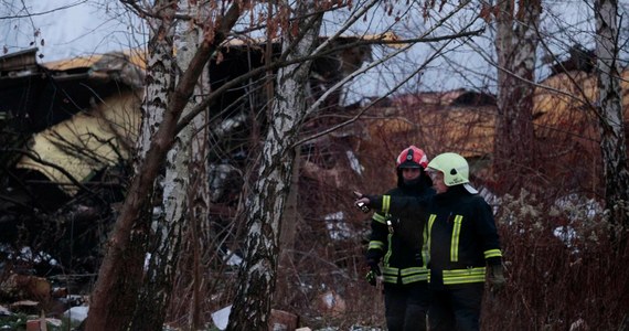 ​Samolot transportowy należący do firmy logistycznej DHL nad ranem spadł na budynek mieszkalny w pobliżu lotniska w Wilnie - podał litewski nadawca LRT. Według wstępnych informacji co najmniej jedna osoba zginęła, a trzy są ranne.