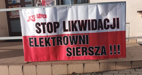 "Mamy dwie ważne deklaracje, ale niepokój nadal jest" - mówi burmistrz Trzebini Jarosław Okoczuk po spotkaniu w sprawie przyszłości Elektrowni Siersza. Do rozmów doszło w poniedziałek.