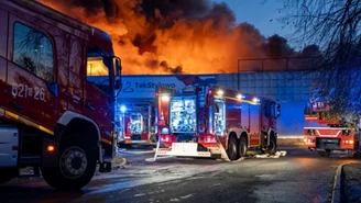 Pożar marketu w Rudzie Śląskiej. Kłęby dymu nad miastem, nowe informacje