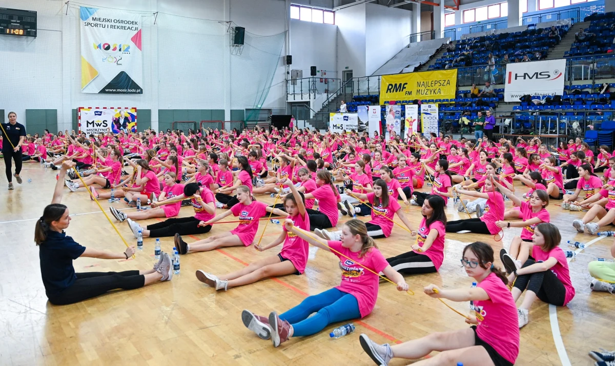 To będzie niezwykła chwila dla uczennic bełchatowskich szkół. Aż cztery medalistki olimpijskie – w tym dwie złote – wezmą udział w przedostatniej tegorocznej odsłonie akcji "Mistrzynie w Szkołach", która odbędzie się w środę w Bełchatowie. "Razem będziemy mocno pracować, by dziewczyny przekonały się, jak cudowną i ważną lekcją jest wychowanie fizyczne" – mówi Otylia Jędrzejczak, pomysłodawczyni akcji.