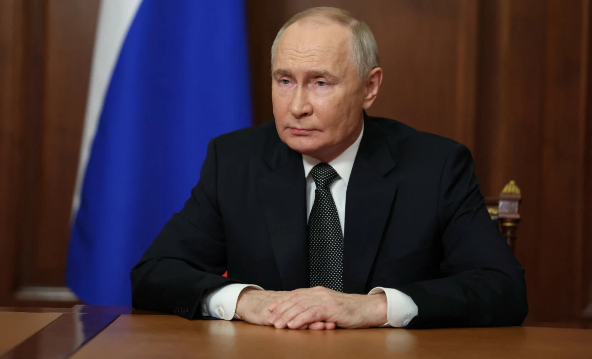 Podział Ukrainy na trzy części i dalsza okupacja - to plan Kremla, do którego dotarł ukraiński wywiad wojskowy. Cele strategiczne agresora nie zmieniły się od 24 lutego 2022 r., kiedy wojska Władimira Putina najechały sąsiedni kraj. Jak wtedy, tak i teraz Moskwa chce mieć Kijów pod swoją kontrolą.