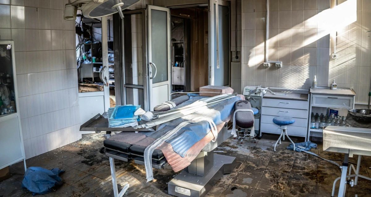 U osób rannych i chorych, które przebywają w ukraińskich szpitalach, stwierdzono obecność szczepów bakterii Klebsiella pneumoniae. Są one nie tylko oporne na wszelkie antybiotyki, ale też bardziej patogenne od szczepów wrażliwych na antybiotyki - poinformował "Journal of Infection".