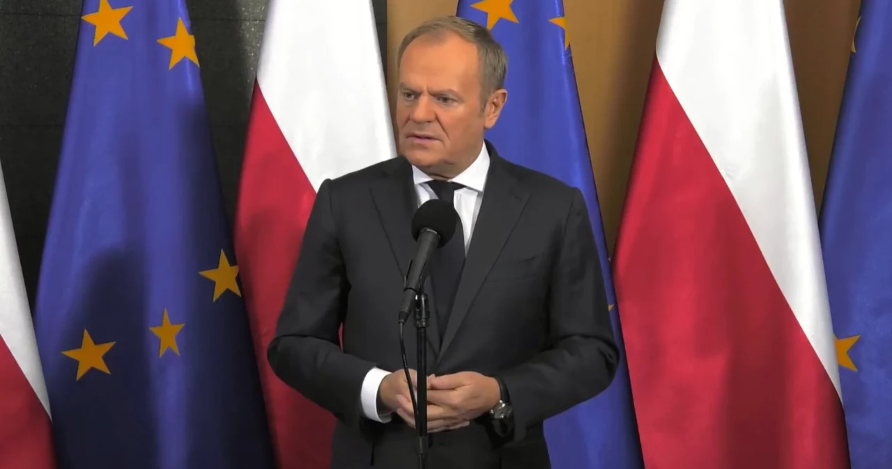 Premier Donald Tusk przed wylotem do Szwecji