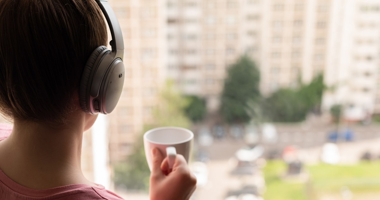 Niebezpieczna substancja w różnych modelach słuchawek. Wydano pilny alert