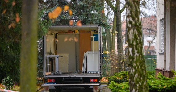 Konsulat Generalny Federacji Rosyjskiej w Poznaniu w środę po południu rozpoczął wyprowadzkę. Wcześniej polski MSZ wycofał zgodę na funkcjonowanie placówki w związku z wojną Rosji przeciwko Ukrainie i hybrydowymi działaniami wobec krajów UE.