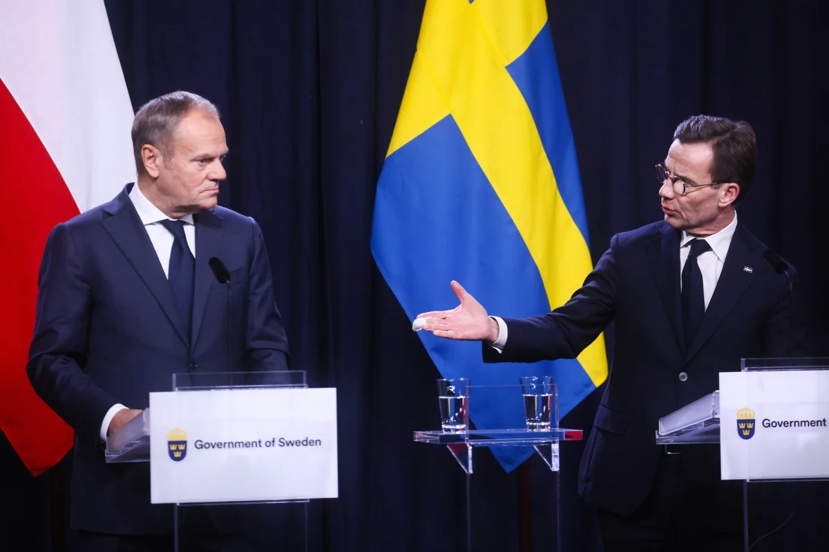 Premier Donald Tusk poinformował w środę, że podczas szczytu z szefami rządów państw nordyckich i bałtyckich w Szwecji zaproponował stworzenie misji na Morzu Bałtyckim. "Moi koledzy uznali ją za interesującą i będziemy kontynuować ustalanie szczegółów" - dodał. Przywódcy krajów nordyckich, bałtyckich oraz Polski uzgodnili w szwedzkim Harpsund zwiększenie wsparcia dla Ukrainy.