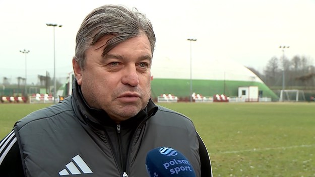 Jagiellonia Białystok zagra na wyjeździe z NK Celje, a Legia Warszawa - także na wyjeździe - z Omonią Nikozja w 4. kolejce fazy ligowej Ligi Konferencji UEFA. - Nie ma się co oglądać na poprzednie mecze, trzeba zdobywać punkty i awansować. A polski finał Ligi Konferencji byłby czymś fantastycznym - powiedział Roman Kosecki, były reprezentant Polski w piłce nożnej.