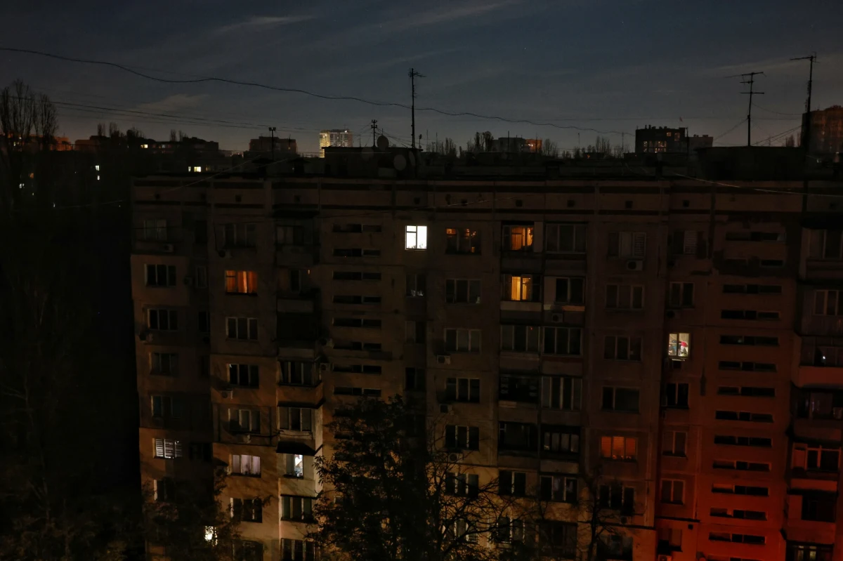 Cała Ukraina poza obwodem odeskim objęta alarmem powietrznym. Rosjanie zaatakowali rakietami i dronami obiekty infrastruktury energetycznej. Prądu nie mają miliony osób.