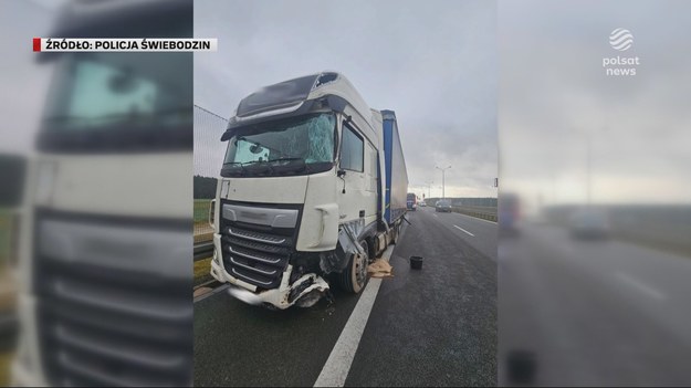 Pijany kierowca tira taranował bariery na drodze S3 niedaleko Świebodzina. Mężczyzna, który wiózł stal wydmuchał ponad 2 promile. To cud, że nikogo nie zabił. Materiał dla "Wydarzeń" przygotowała Dorota Wleklik.