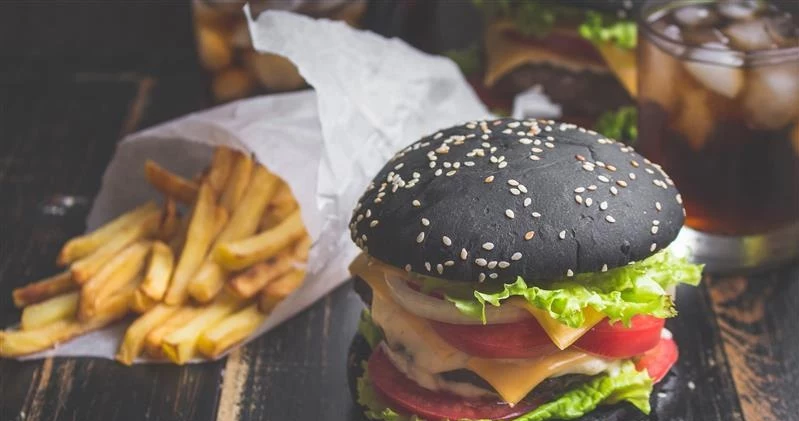 Nowy podatek od fastfoodu ma w założeniu pozytywnie wpłynąć na zdrowie mieszkańców Zimbabwe 