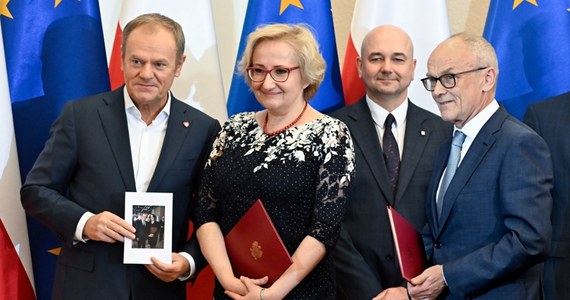 500 mln zł - tyle dodatkowych funduszy ma otrzymać Narodowe Centrum Nauki. Poinformował o tym w piątek Donald Tusk w trakcie spotkania z laureatami nagrody Prezesa Rady Ministrów za osiągnięcia naukowe w 2023 r. Szef rządu wskazywał, jak ważny dla przyszłości Europy jest rozwój naukowy.