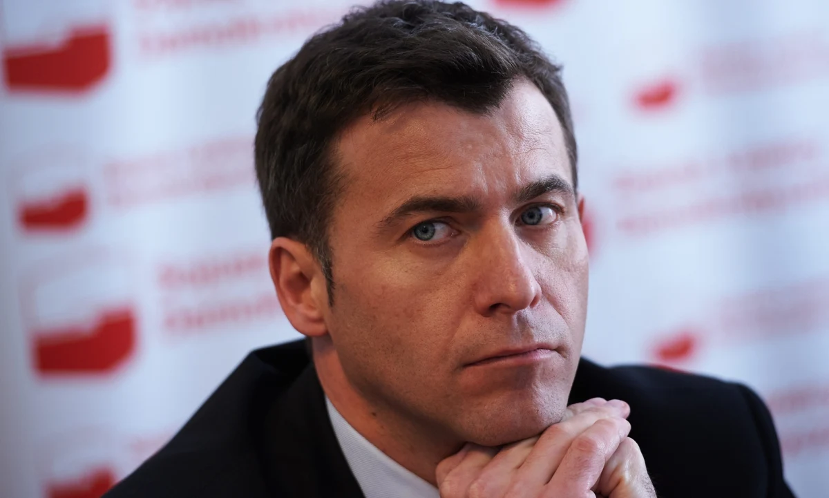 Milion złotych poręczenia majątkowego musi zapłacić Wojciech Olejniczak - pełnomocnik wyraził zgodę na publikację danych osobowych. W nocy sąd nie uwzględnił wniosku prokuratury o areszt dla b. szefa SLD i b. ministra rolnictwa.