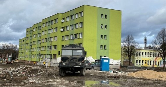 Na ten dzień czekało 600 mieszkańców zielonych bloków przy ulicy Nadbrzeżnej w Stroniu Śląskim (woj. dolnośląskie). Po ponad 2 miesiącach mogą w końcu wrócić do swoich domów. Od dnia powodzi mieszkali w hotelach, bo woda naruszyła fundamenty budynków i trzeba je było wzmocnić. Prace miały potrwać nawet do świąt, ale ku zaskoczeniu wszystkich, udało się je skończyć wcześniej.