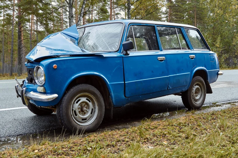 Zagapił się i zmienił pas. Musi oddać 5 mln zł. Długi kierowców bez OC