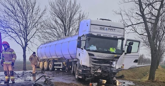 Śmiertelny wypadek na drodze krajowej nr 55 w Martągu (woj. pomorskie). Na jezdni leży przewrócona ciężarówka - podała GDDKiA. Policja zorganizowała objazd przez Nowy Staw.